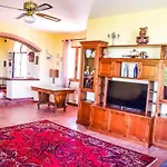 Casale Degli Ulivi منزل ريفي *
